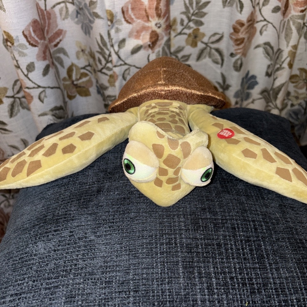 Disney Parks Talking Crush the Sea Turtle 18"Stuffed Animal Finding Nemo EUC